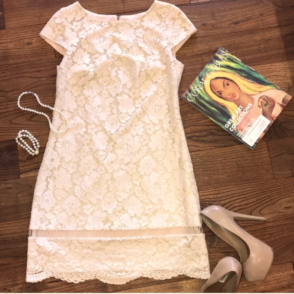 Vince Camuto lace shift dress